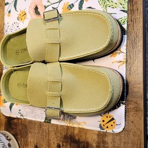 Tinstree Green buckle mule.  Size 7.